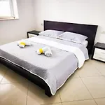 Apartment Sweet New Pazar